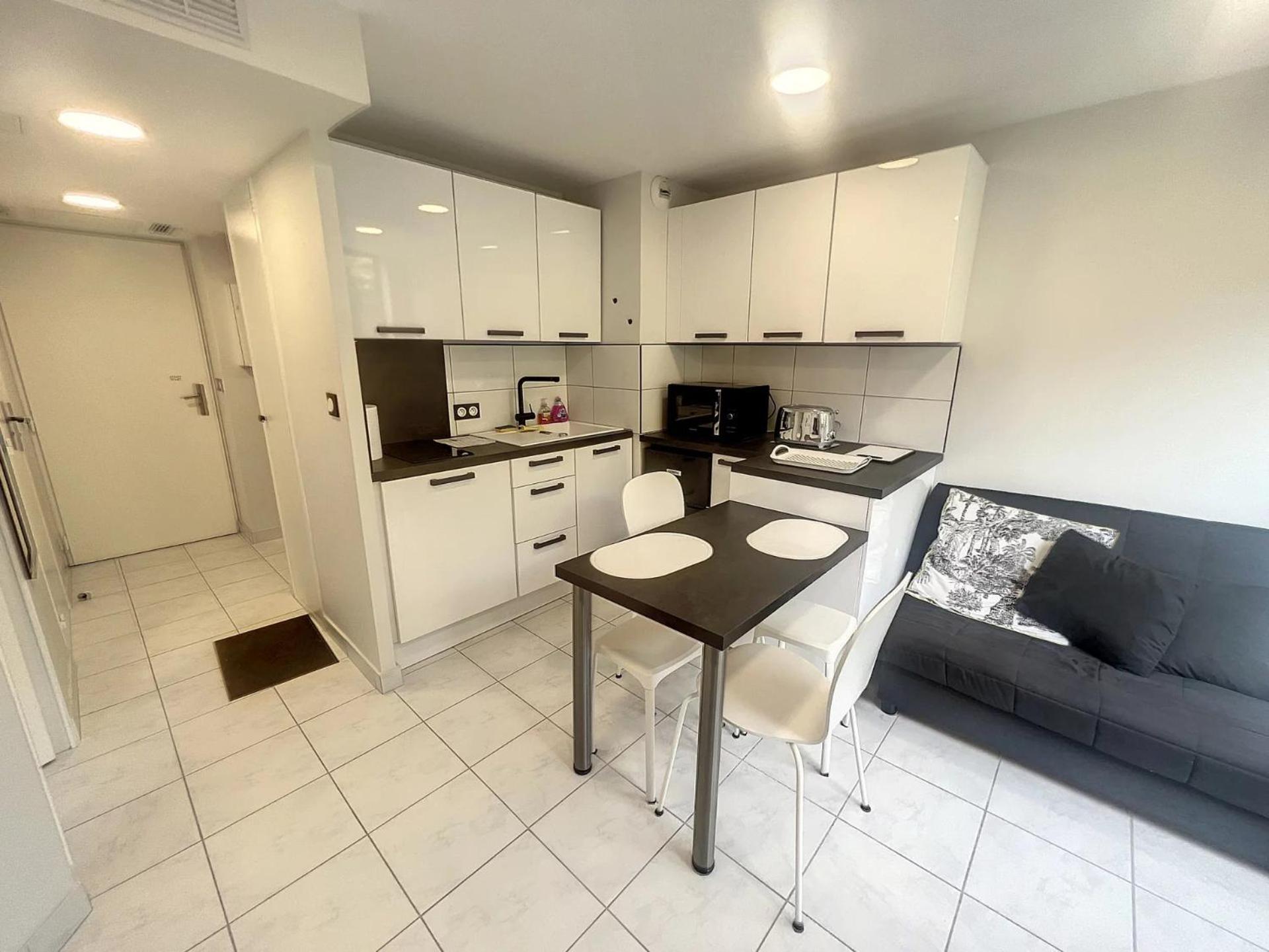 Appartement 2P Avec Piscine A 150 M Plage Proche Palais คานส์ ภายนอก รูปภาพ